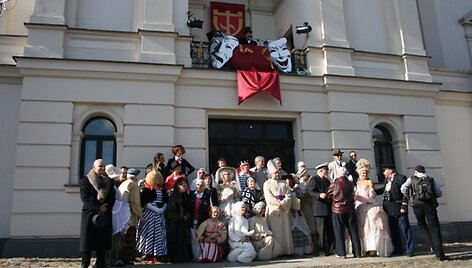 Klaipėdos dramos teatras kreipėsi paramos miestelėnų. 