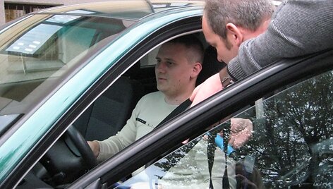 Vairuotojai, sutikę pavėžėti studentus, buvo apdovanoti. 