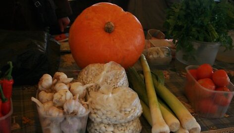 Turgavietėse kilogramas moliūgo kainuoja apie 1.5 Lt. Augintojai teigia &scaron;iemetiniais pardavimais esantys labai nusivylę