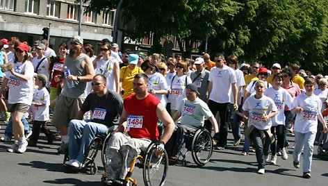 Simbolinis bėgimas Klaipėdos gatvėmis suvienija tūkstančius žmonių.