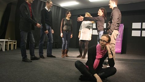 Anot „Jeigu“ teatro vadovės Giedrės Žlabytės (dešinėje), svarbiausios investicijos kuriant teatrą buvo – begalinis entuziazmas, kruopštus darbas ir kantrybė. 