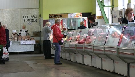 Įvedus kasos aparatus sumažėjo prekiautojų, tad turgaus vadovybė svarsto, kaip dar užsidirbti. 