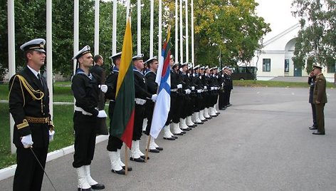 Karines jūrų pajėgas aplankė Švedijos kariuomenės vadas.