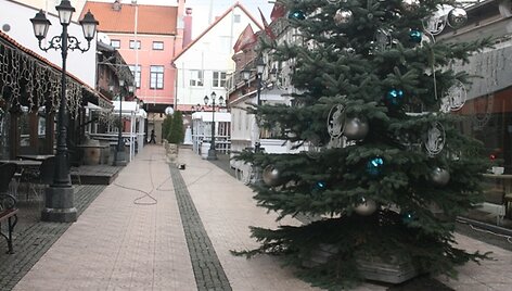 Klaipėdos kavinės jau ėmė puo&scaron;tis Kalėdoms. Visas miestas &scaron;ventinėmis spalvomis nu&scaron;vis savaitgalį. 