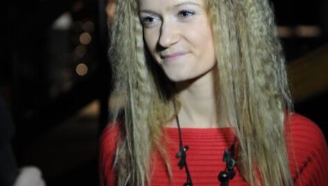 Simona Rupainytė laimėjo geriausios Klaipėdos universiteto dainos konkursą. 