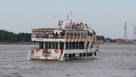 Laivų paradas Kur&scaron;ių mariose