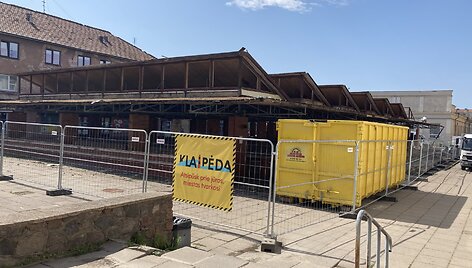 Klaipėdos senamiestyje griaunami Senojo turgaus paviljonai.