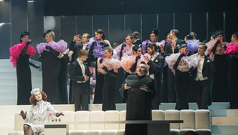 Komiška opera „Pulko duktė“. 