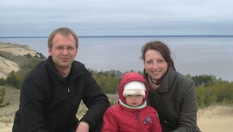 Tomas Tukačiauskas bandė įsikurti su &scaron;eima Neringoje, tačiau &scaron;eimai teko atlaikyti ne vieną i&scaron;bandymą, kai vasarą nuoma pabringdavo keleriopai.