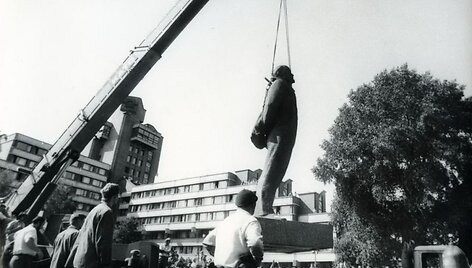 S.Jokužio fotografijos parodoje įamžinti ry&scaron;kiausios Klaipėdos istorijos akimirkos.