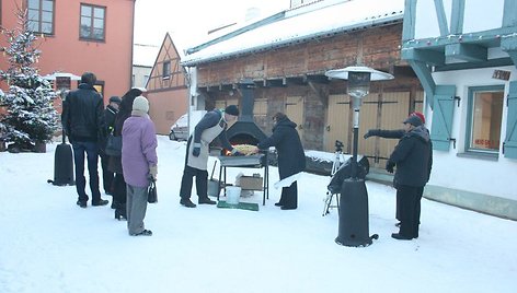 Klaipėdoje surengta šakočio kepimo pamoka