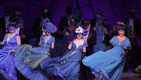 Klaipėdos muzikiniame teatre atnaujinta operetė "&Scaron;ik&scaron;nosparnis".