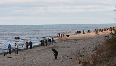 Klaipėdiečiai sekmadienį leido pajūryje