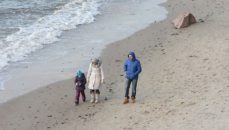 Klaipėdiečiai sekmadienį leido pajūryje