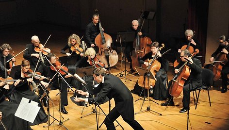 Modestas Pitrėnas diriguos Klaipėdos kameriniam orkestrui. 