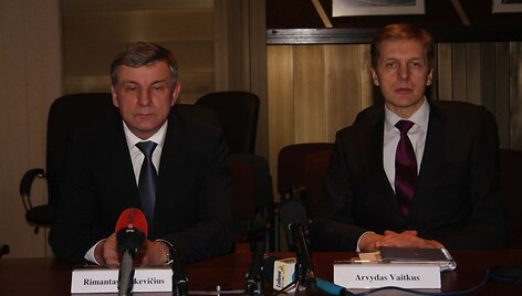 Susisiekimo ministras Rimantas Sinkevičius ir Klaipėdos uosto direkcijos vadovas Arvydas Vaitkus