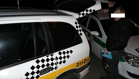 Klaipėdoje trečiadienio naktį atskleista vagystė i&scaron; lombardo. Du įtariamieji uždaryti į are&scaron;tinę. 
