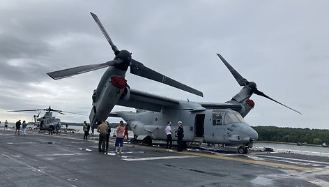 Klaipėdoje vieši JAV desantinis laivas „Kearsarge", atplukdęs apie 2 tūkst. įgulos narių