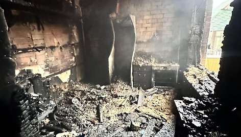 Šilutės rajone, Bikavėnų kaime, sudegė namas.