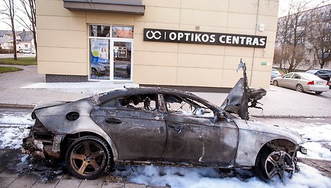 Sudegęs automobilis Gargžduose