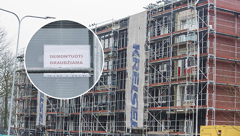 Renovuojamo namo gyventojai bijo: ar dėl nepakeistų balkonų pavyks gauti paramą.