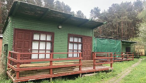 Mediniai nameliai &Scaron;ventosios bažnyčios pa&scaron;onėje 