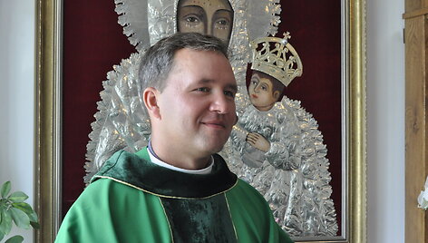 Klebonas Karolis Petravičius