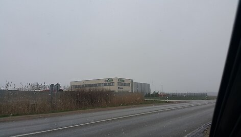 Penktadienį prie&scaron; Velykas Vakarų Lietuvoje ėmė snigti.