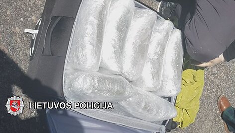 Pas įtariamuosius aptikti narkotikai.