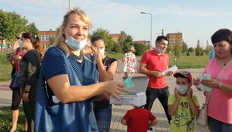 Nebegalėdami pakęst smarvės Klaipėdos Pietinės miesto dalies gyventojai susirinko į taikų protestą.