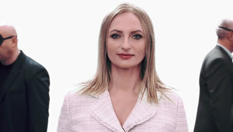 Rasa Petrauskienė sako reklaminiam klipui i&scaron;leidusi nemenką sumą lė&scaron;ų.