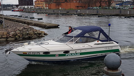 Uostamiesčio policijos laivai.