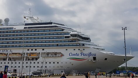 Uostamiestyje vie&scaron;i didžiulis kruizinis laivas &bdquo;Costa Pacifica&ldquo;