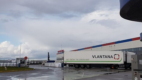 Įkasta simbolinė kapsulė. I&scaron;kils 30 tūkstančių kvadratinių metrų logistikos centras.