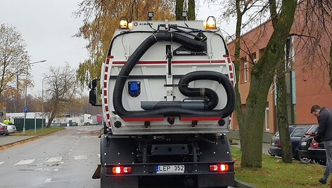 Naujos gatvių valymo ma&scaron;inos.