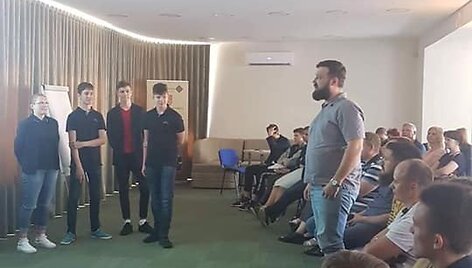 Baltijos gimnazijos moksleiviams &ndash; pamokos gamyklose.