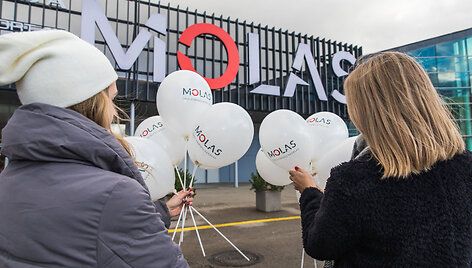 Klaipėdoje po renovacijos duris atvėrė naujas prekybos centras &bdquo;MOLAS"