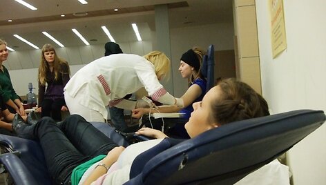 Norėdami paskatinti studentus duoti kraujo, fakultetai sumanė rengti varžybas.  