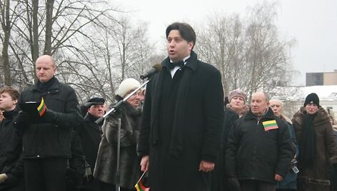 Tauti&scaron;ką giesmę sugiedojo Mindaugas Rojus.