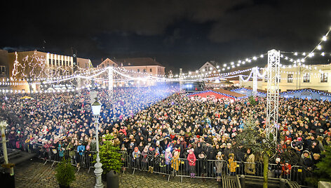Eglučių įžiebimo &scaron;ventės Klaipėdoje akimirkos.