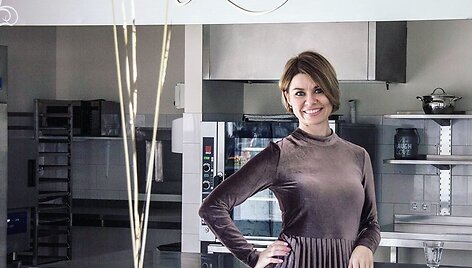 Anksčiau uoste dirbusi Jelena Aleksandravičienė ryžosi kardinaliam posūkiui ir atidarė savo desertų studiją.