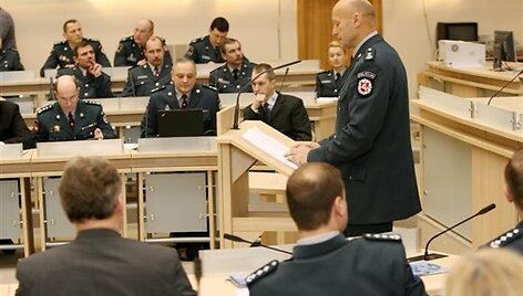 Metinę veiklos ataskaitą pristatę Kauno policijos vadovai teisinosi, jog sėkmingai pažaboti augantį nusikalstamą jiems trukdė sumažėjęs finansavimas bei i&scaron;augęs darbo krūvis.