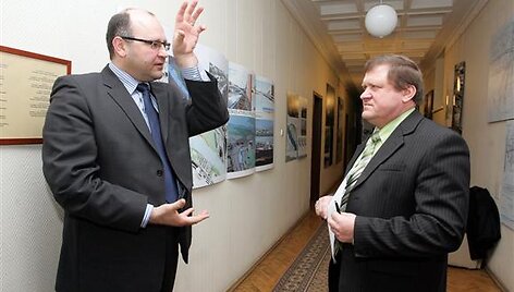 Ligoninės vadovas Kęstutis Mazurkevičius (kairėje) trečiadienį lankėsi savivaldybėje.