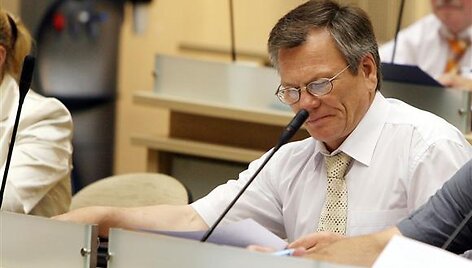 V.Bancevičius, i&scaron;girdęs apie Valstybės kontrolės pateiktas i&scaron;vadas, buvo priverstas pamir&scaron;ti atostogų malonumus.