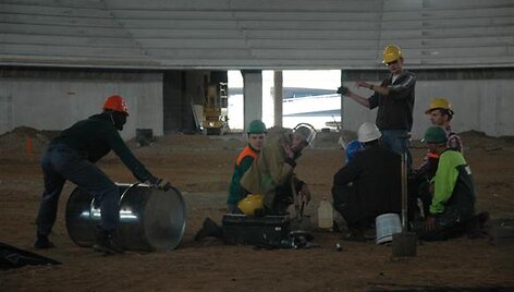 Anot V.Buliko (nuotraukoje stovi), klipo herojai didžiąją filmavimo dalį tiesiog improvizavo.