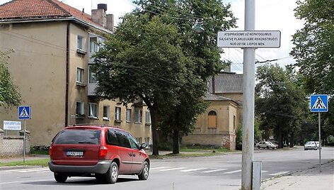 Geriausias tu&scaron;čių Kauno valdžios pažadų įrodymas &ndash; iki &scaron;iol A.Juozapavičiaus prospekto pradžioje kabanti lentelė.
