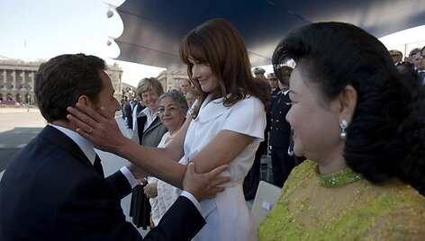 Nicolas Sarkozy kartu su žmona Carla Bruni-Sarkozy