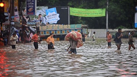 Banglade&scaron;ą tvindo liūtys