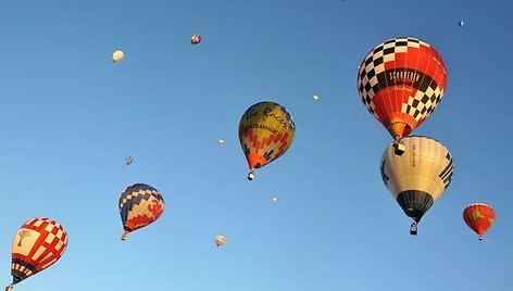 Prancūzijoje oro balionų varžybos