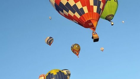 Prancūzijoje oro balionų varžybos